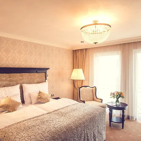 Florian Palace Hotel 4*